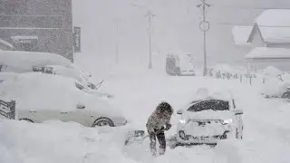 Blizzard Madness in Japan! 2.5 Meters Snow Causing Shutdown Airport in Hokkaido