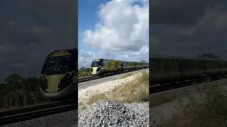 Brightline SCB-40 engine 118 leading on BLF 702 SB in Jensen Beach, FL on 11/9/24