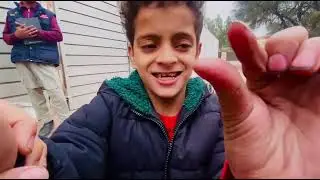 Pechy wala larka mujy hi goor se dekhin ja raha tha 😊