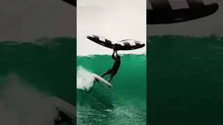 Craziest wing foil wave surf ever? 🤙🔥 #wingfoil #wingfoildaily