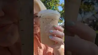 НОВАЯ линейка протеиновых напитков в Starbucks! Мы попробовали ванильный протеиновый латте #starb...