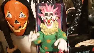 Spirit Halloween 2021-2022 Killer Klowns From Outer Space - Spikey Sidestepper animatronic