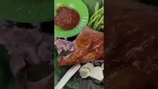 Жареное целиком вкусное куриное бедро #тренды #короткоевидео #короткое #еда #длятебя #смешно #под...