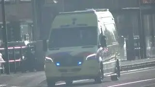Verschillende Ambulances en Brandweer met spoed in Den haag