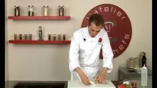 Technique de cuisine : Fermer une papillote en papier