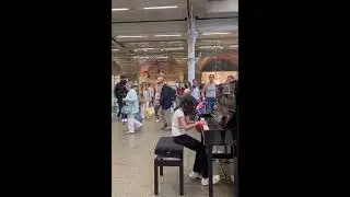 Charlotte Megan play​s Moszkowski-20LitteEtudes Op.91 no.7 in G major🎶in @StPancrasInternational_UK 