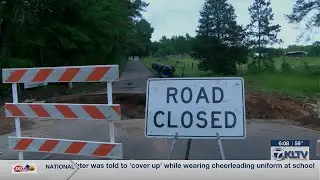 Sign expert working in Longview explains road closure process