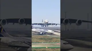 Boeing737 Accidentally wonders On Active Runway During Airbus landing Gta5