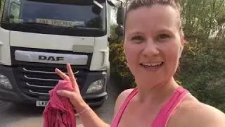 День из жизни женщины-водителя грузовика ADR в Великобритании, 16 апреля 2020 г., Дансфолд