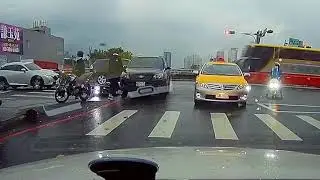 FUNNY DRIVER FAILS CRAZY DRIVING CRASH COMPILATION 2018