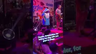 Singing BabyShark on stage with Die Notenhobler #party #oktoberfesthk #hkevent #bestparty #partysong