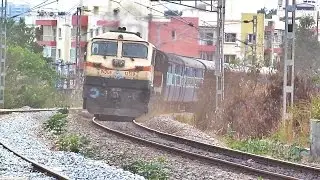 Piglet Pune WDG-4 in Rescue of Dead Kazipet WDG-3A Hauling YPR-Jabalpur SF Express