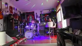 Metal Pocho 08 11 2025 1 -  Astucia completa