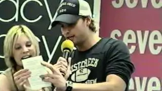Rich Cronin at macy's in orlando fl 2004 .... bettter video