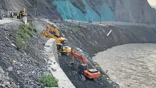 J&K : NH-44 restoration work is underway, Traffic Suspended