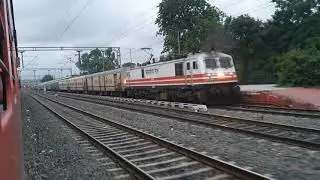 Kishanganj railway station, 05960/Kamrup Express crossing 02261/Kolkata-Haldibari intercity 4k HD