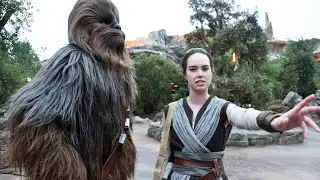 Star Wars: Galaxy's Edge Character Fun with Rey, Chewbacca, Kylo Ren and Stormtroopers at Disneyland