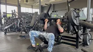 Treinei na academia do Jordan Peters (trainedbyjp) na Inglaterra 