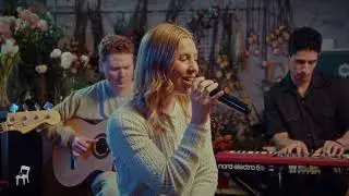 Lily Williams - aCupAcoustic Performance