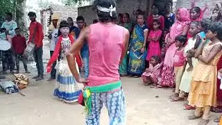 @इस छोटे #से लड़के को #खतरनाक डांस#