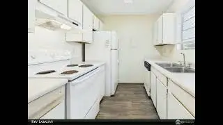 Updated 2-Bedroom Townhome Near Shopping & Transit!