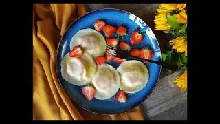 Pierogi z kozim serem i truskawkami/  Goat cheese and strawberry ravioli