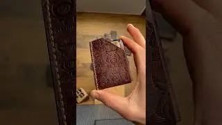 Making &ldquo;Shroud V2&rdquo; cardholder in #puebloleather Tobacco color🍂