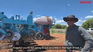 Kyk hoe kap hierdie Strip-Till Monosem Wing-Max kaf en klippe! Gerrie wys ons.
