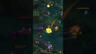Invisible Aatrox Q&rsquo;s at Drag #leagueoflegends #league #gaming #aatrox #aatroxgameplay