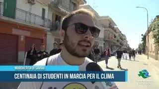 Margherita di Savoia Centinaia di studenti in marcia per il clima TG Teleregione 24 05 2019 1