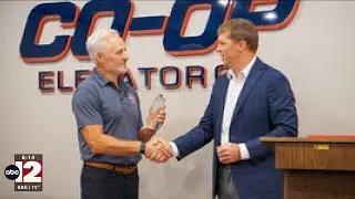 Cooperative farm elevator in Pigeon wins state award