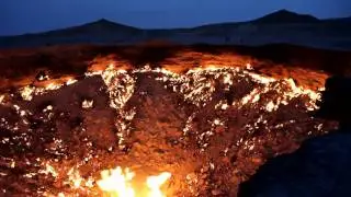 Flaming Gas Crater (Night) / Turkmenistan, Darvaza