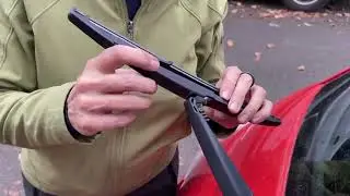 How to change the rear wiper blade on Fiat 500e