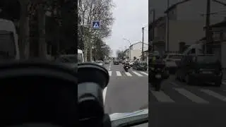 ambulance ASSU escorté par moto d'urgence