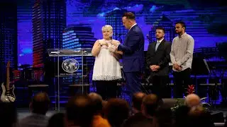 [Healing School Testimony] Was Blind but Now Can See!