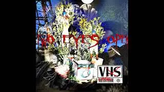 Two eyes open when you crusting(among us) - likl gunsjsadswqwe