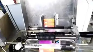 ENOLMAC s.n.c. - WET GLUE LABELLER SEMIAUTOMATIC SIRIO mod.3 - PLUS