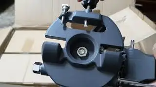 Kính thiên văn phản xạ Celestron Astromaster 130EQ - Mở hộp