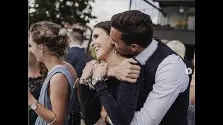 ✅  Bozen - Die ehemalige &bdquo;Zett&ldquo;-Miss Manuela Ramoser schwebt im siebten Himmel. Nach ihrer Hochzeit