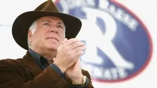 Republican John Raese Compares W.V. Smoking Ban to Hitler's Yellow Stars