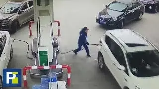 En video: Una adolescente arranc&oacute; de ra&iacute;z la bomba de una gasolinera en China