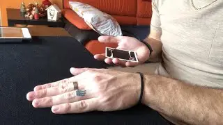 COME FAR PASSARE 4 ASSI ATTRAVERSO IL TAVOLO!!// Tutorial Magia con le carte