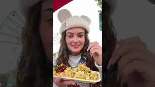 As a huge Mac and cheese lover I had to try the Holiday Duet Mac and Cheese during the Festival of