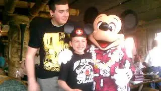 Sign language with Mickey
