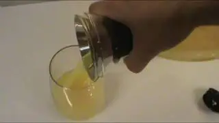 Comfify Glass Carafe with Drip Free Lid