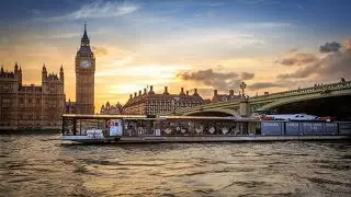 River Thames Sightseeing Dining Jazz Cruise by Bateaux London