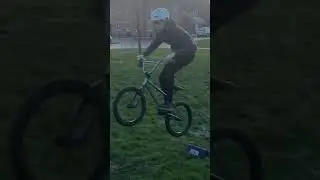 @alfiedawsonroche #mtb #bmx #jump #music #esdeekid #phantom #onehand #trick #tricks #bike #biker