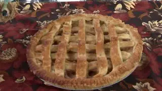 How to bake an apple pecan pie