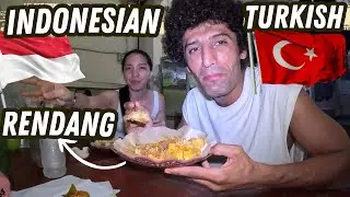 Впервые пробую паданг вместе со своей индонезийской девушкой 😆🇮🇩🇹🇷