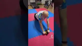 Тренировка Андрея/Andrey's training #shorts #autism #умственнаяотсталость #олигофрения #disabled #ok